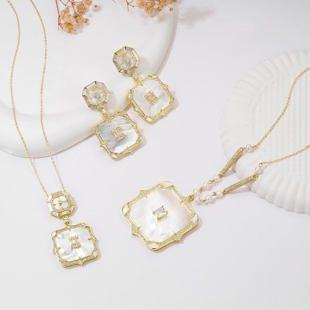 Mother of Pearl Square Pendant Necklace
