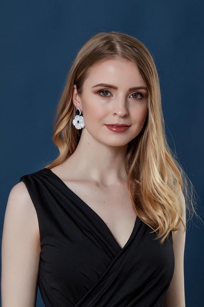 Stone Earrings, Mother of Pearl Earrings, Flower Earrings, Fashion Accessories, Elegant Accessories